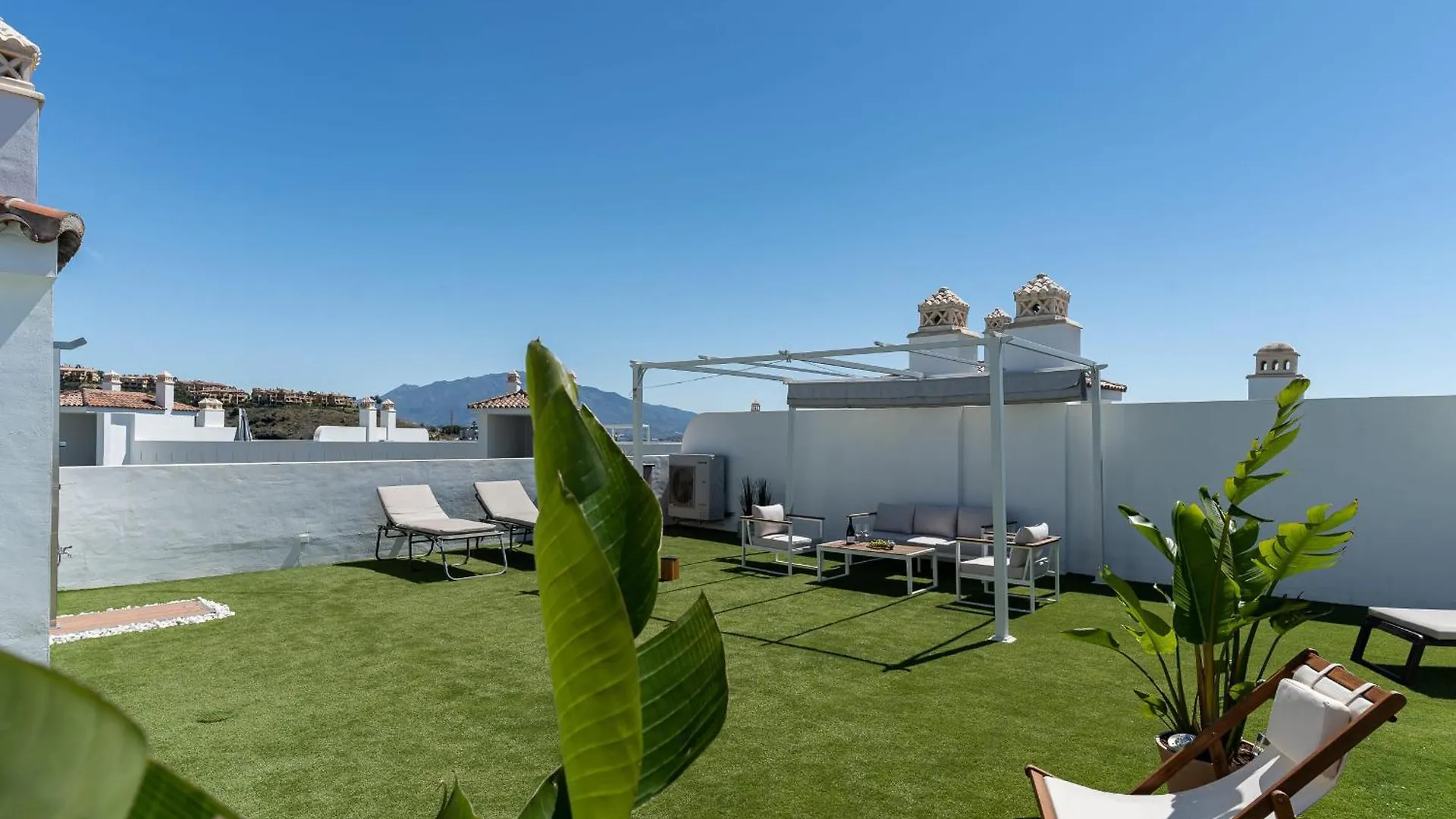 Penthouse -Solarium- 6 Pools 422 Apartment Estepona Spain